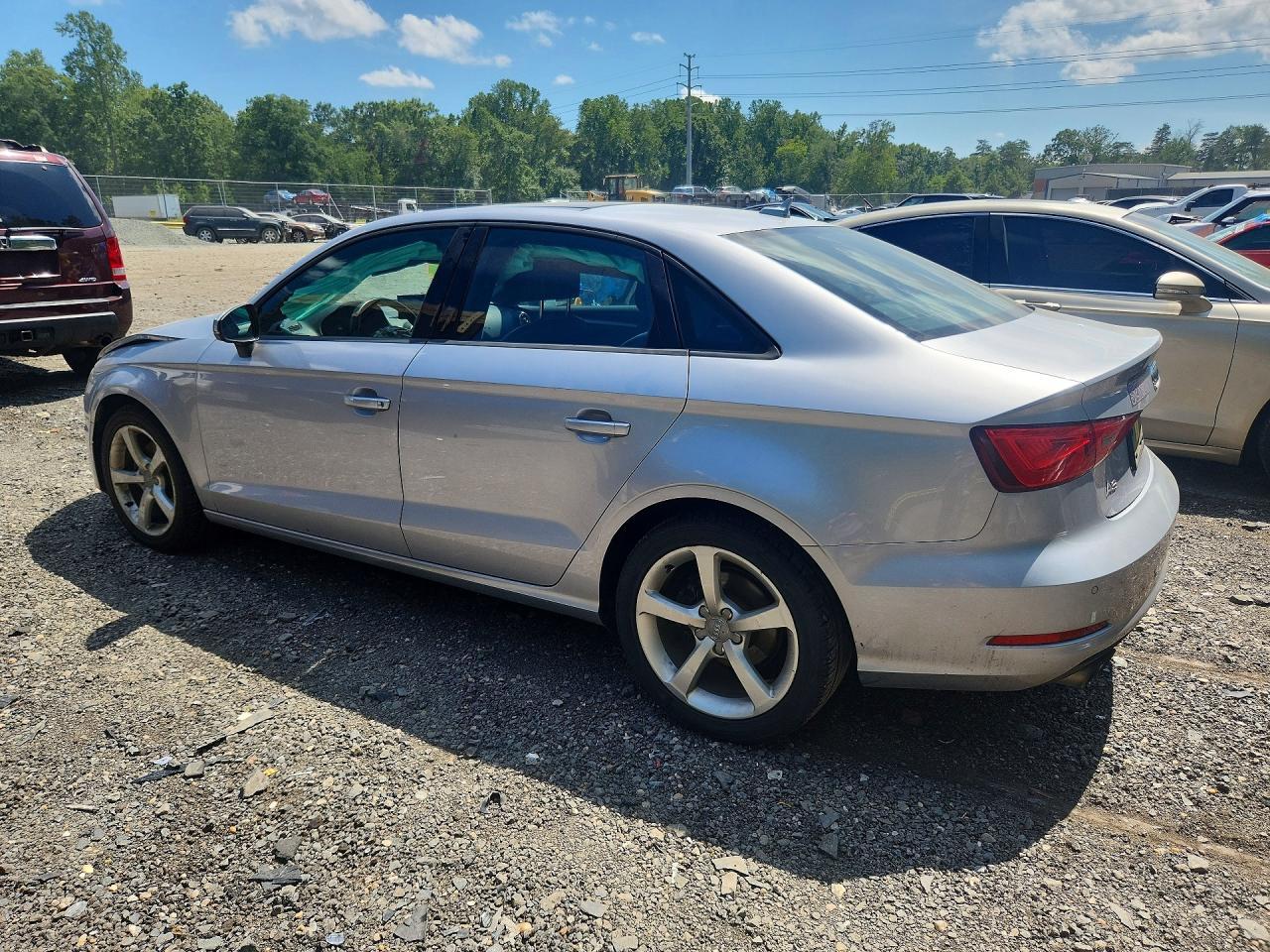 2015 Audi A3 Premium - Фото 2