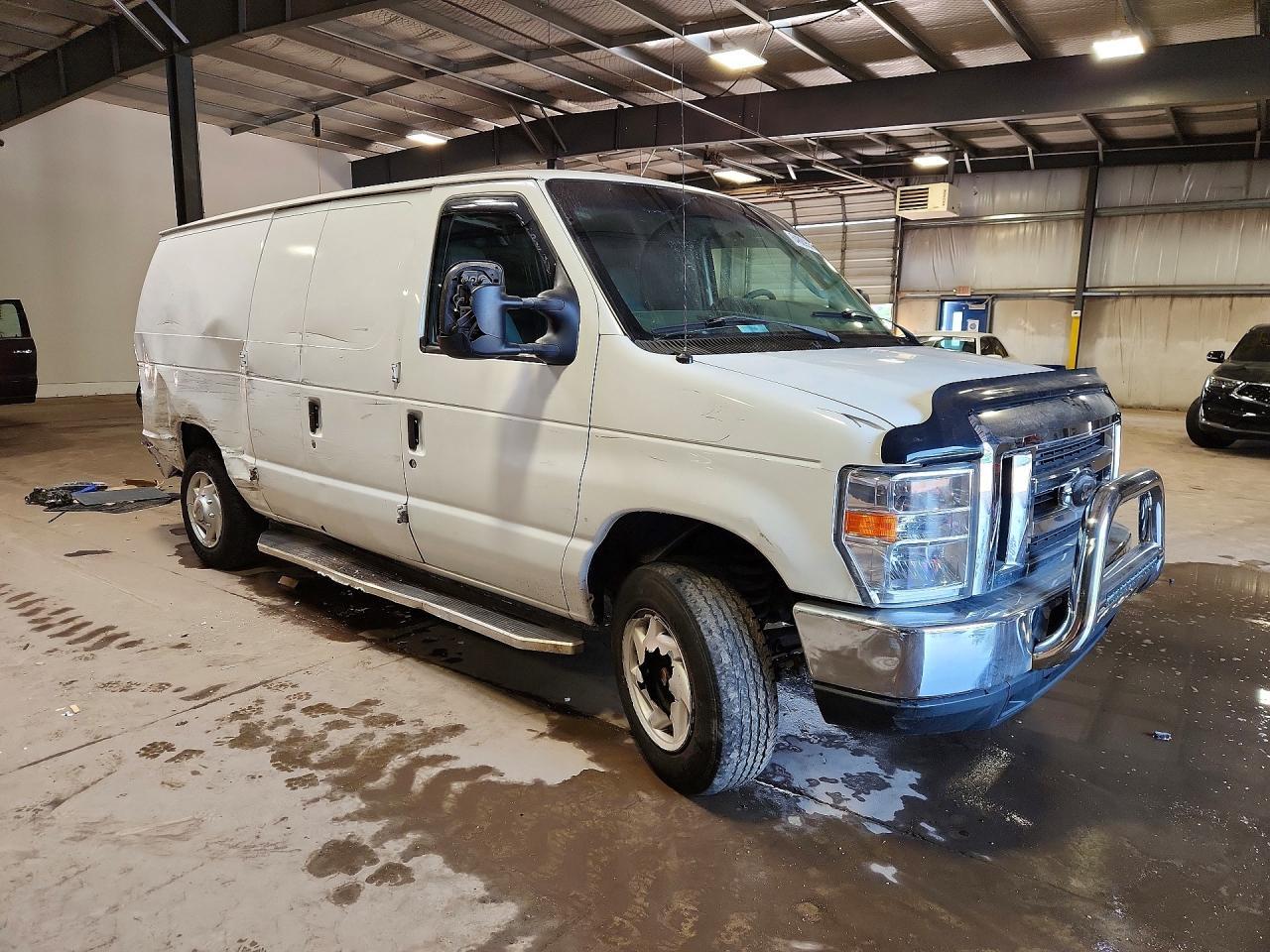 2014 Ford E150 Delivery Van - Фото 4