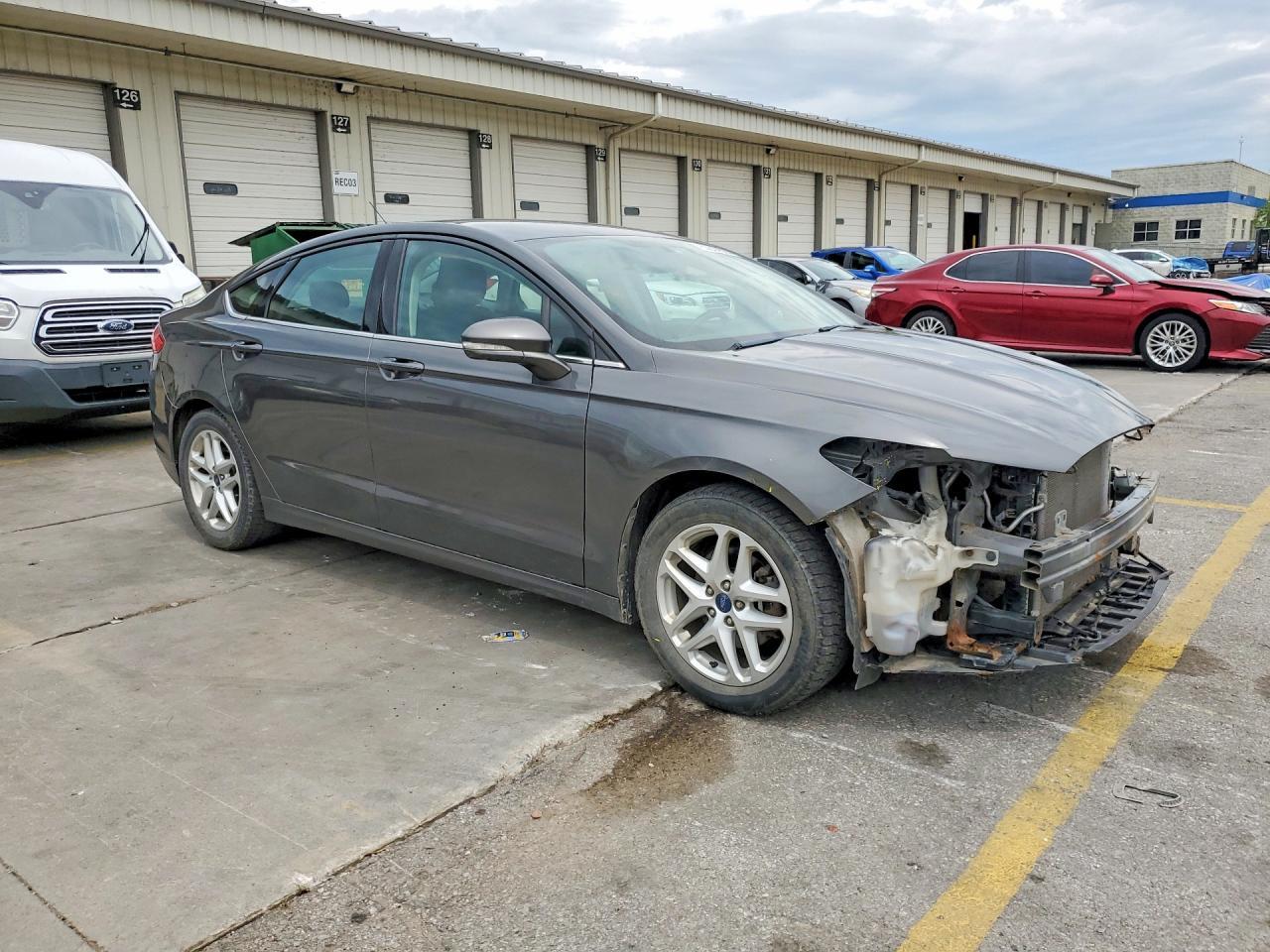 2015 Ford Fusion Se - Фото 4