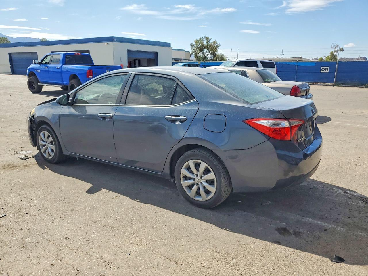 2016 Toyota Corolla Le - Фото 2