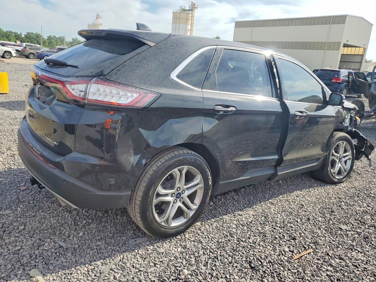 2015 Ford Edge Titanium - Фото 3