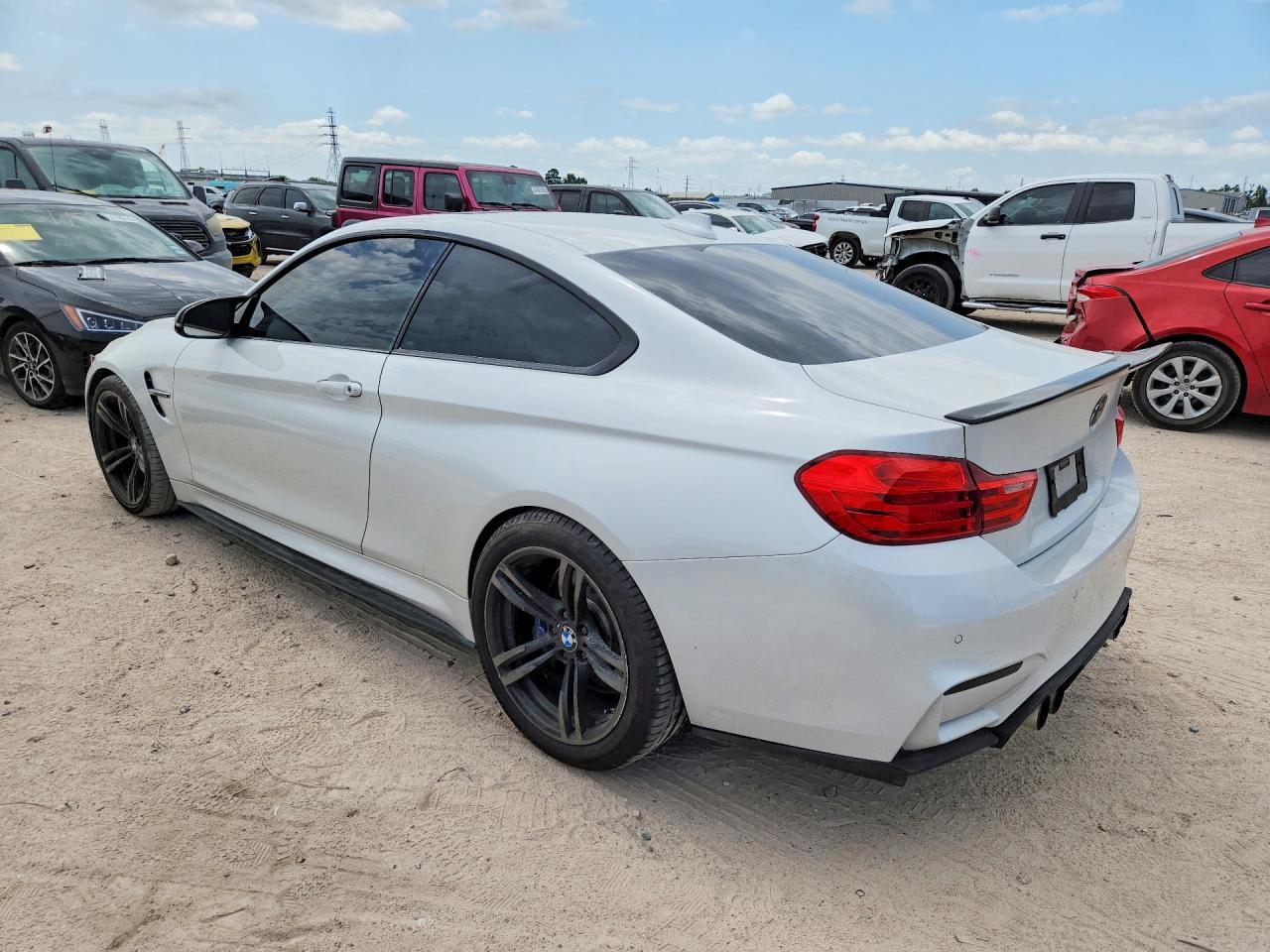2015 BMW M4 - Фото 2