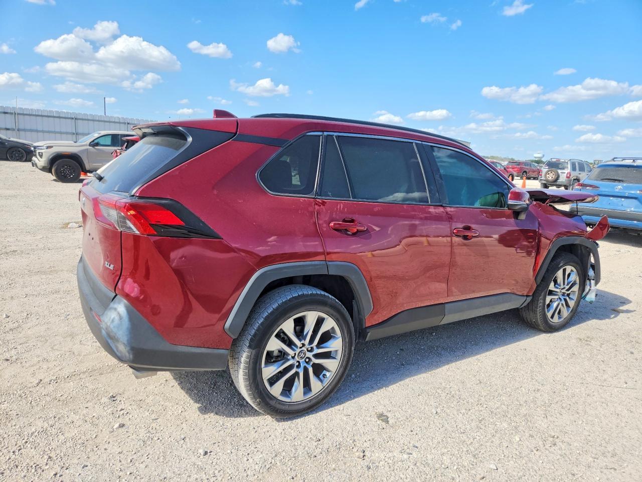 2021 Toyota Rav4 Xle Premium - Фото 3