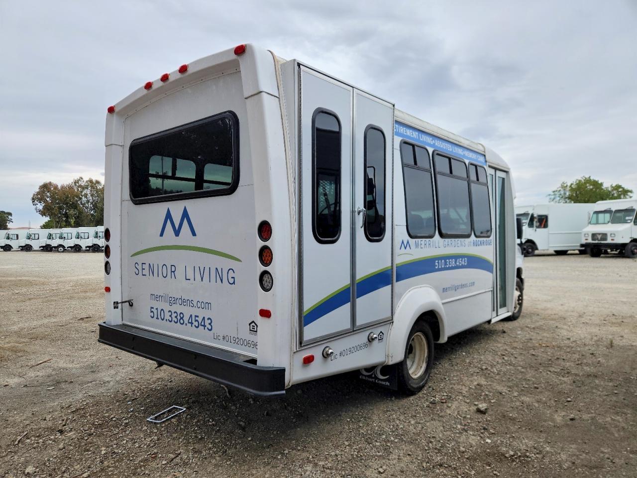 2017 Ford E350 Shuttle Bus - Фото 4