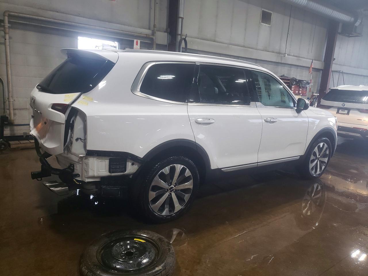 2022 Kia Telluride S - Фото 3