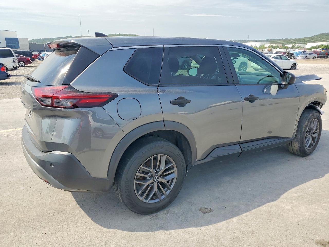 2023 Nissan Rogue S - Image 3