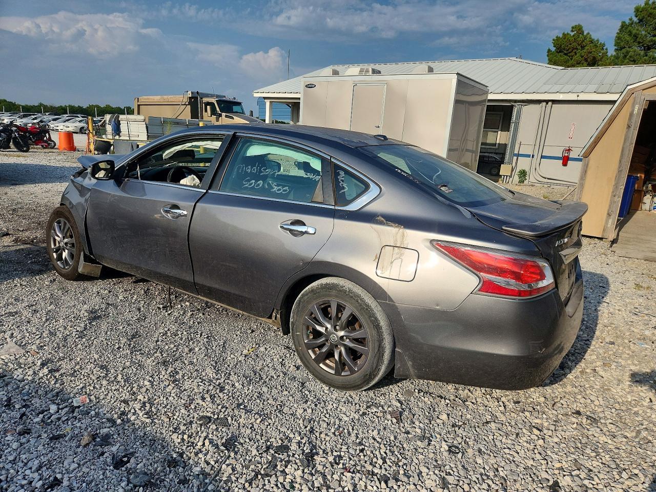 2015 Nissan Altima 2.5 Sl - Image 2