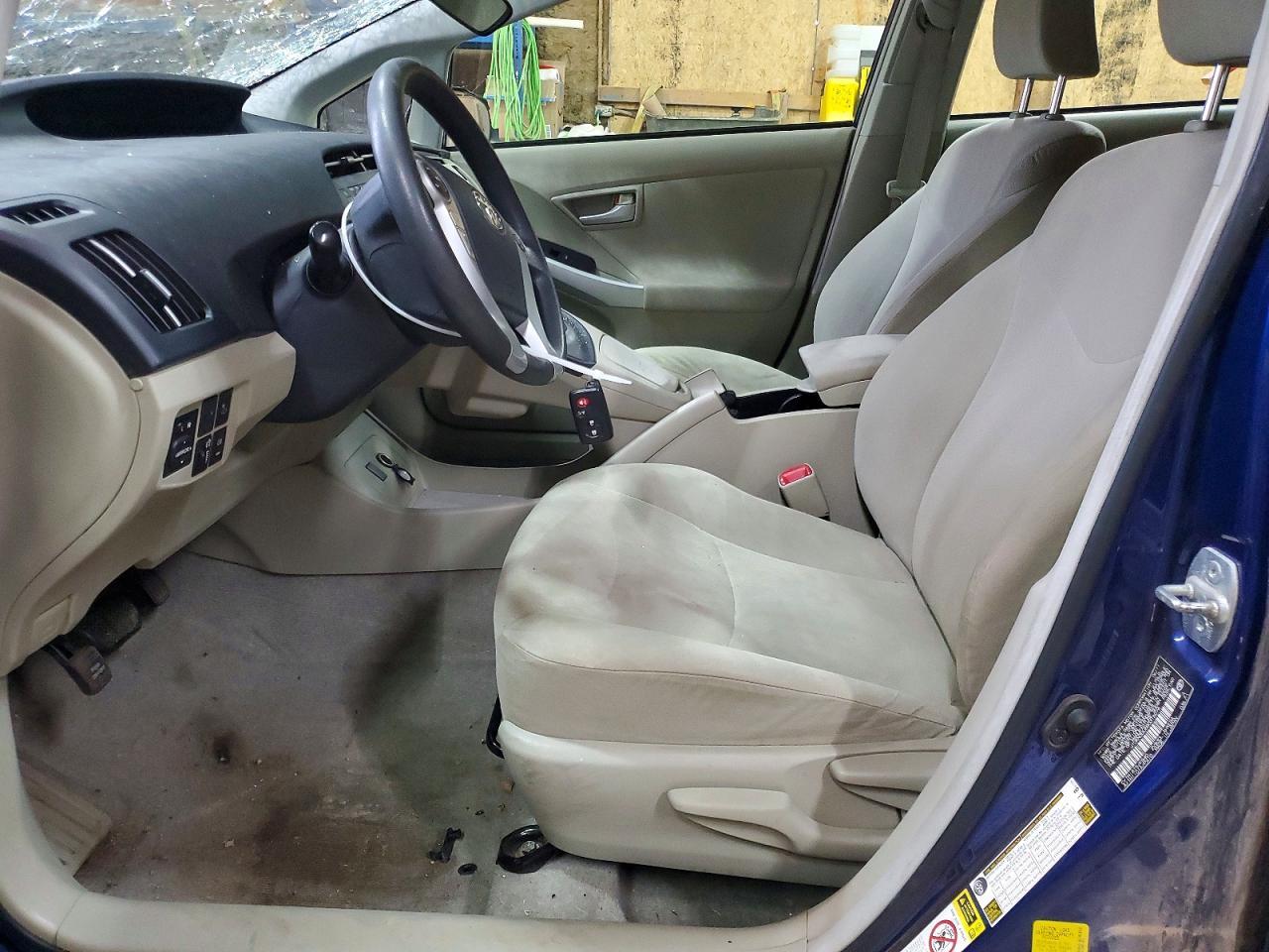 2011 Toyota Prius Three - Image 7