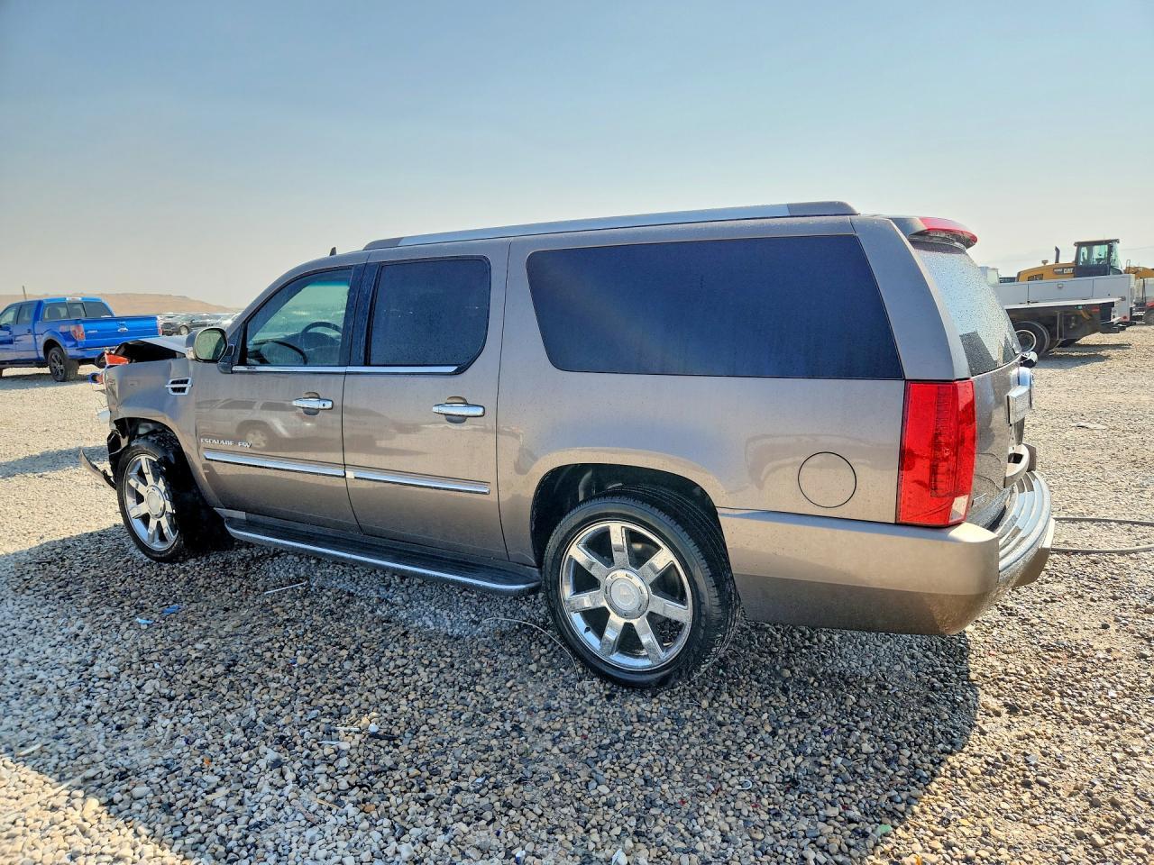 2012 Cadillac Escalade Esv Luxury - Image 2