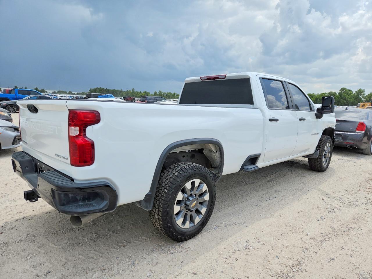 2025 Chevrolet Silverado K2500 Custom - Фото 3