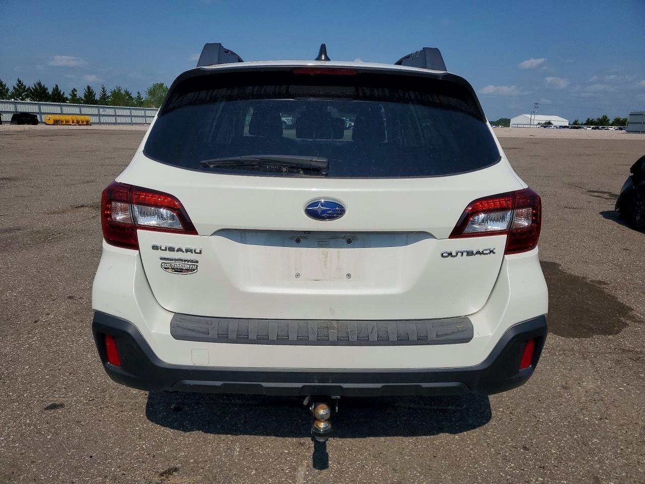 2019 Subaru Outback 2.5I Premium - Image 6