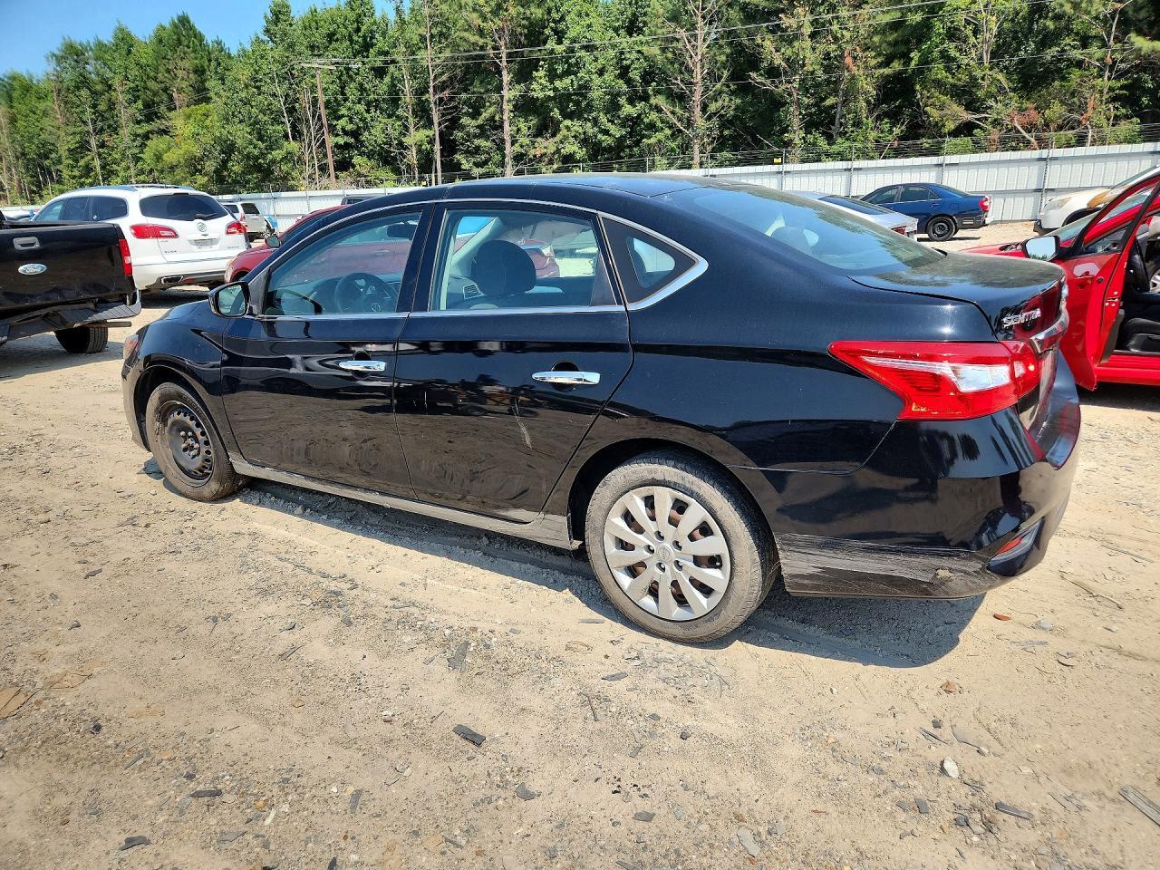 2018 Nissan Sentra S - Фото 2