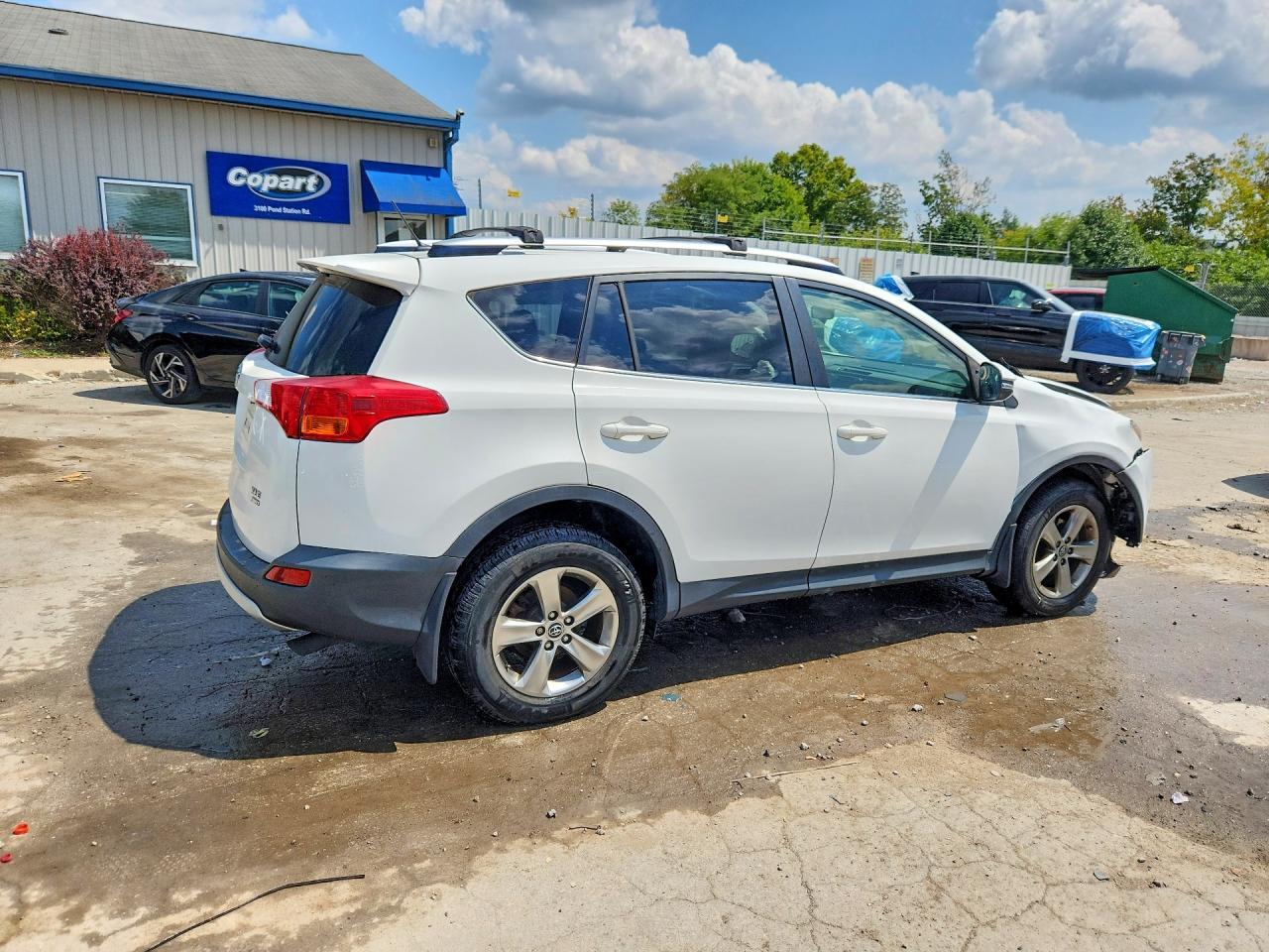 2015 Toyota Rav4 Xle - Image 3