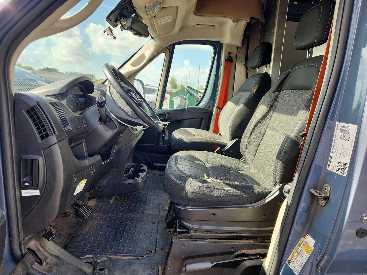 2021 Ram Promaster 3500 Delivery Van - Фото 7
