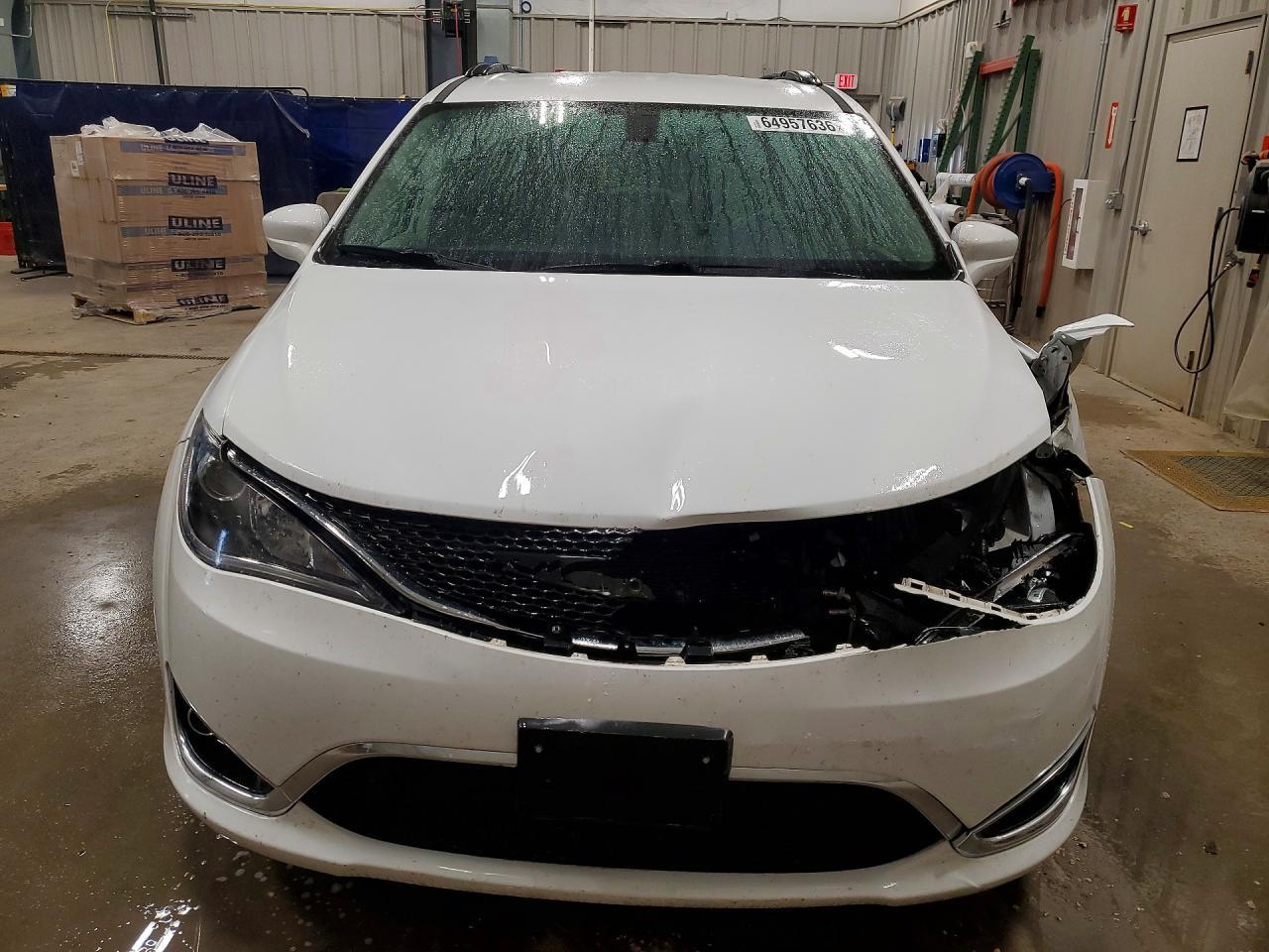 2018 Chrysler Pacifica Touring Plus - Фото 5