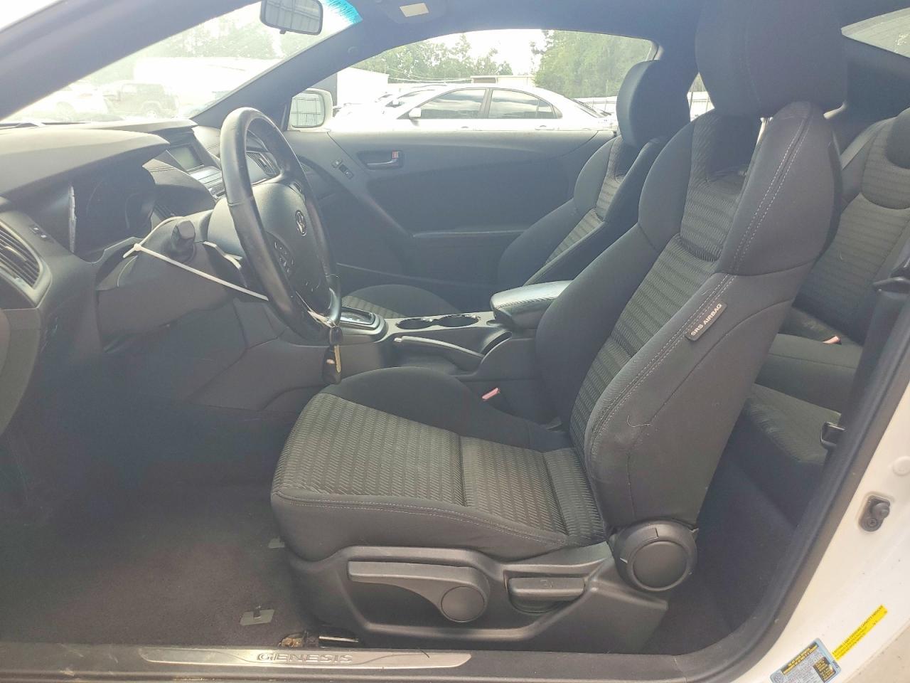 2013 Hyundai Genesis Coupe 2.0T - Image 7