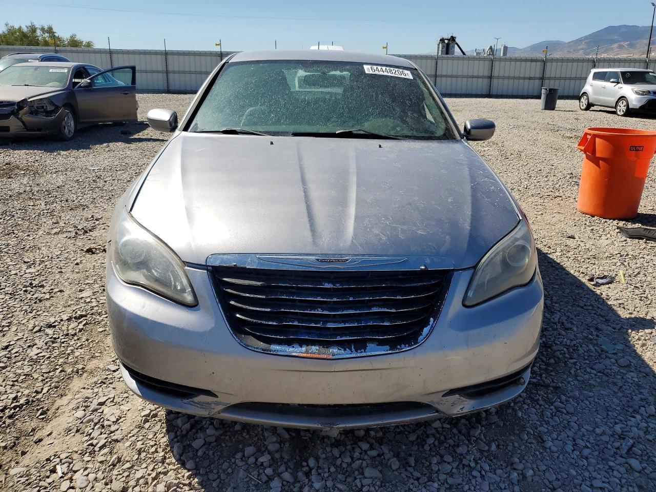2014 Chrysler 200 Limited - Фото 5