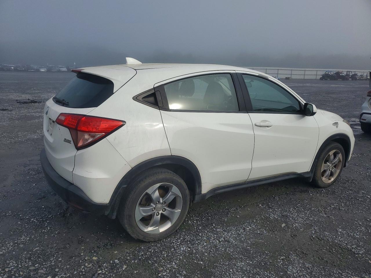 2017 Honda Hr-V Lx - Image 3