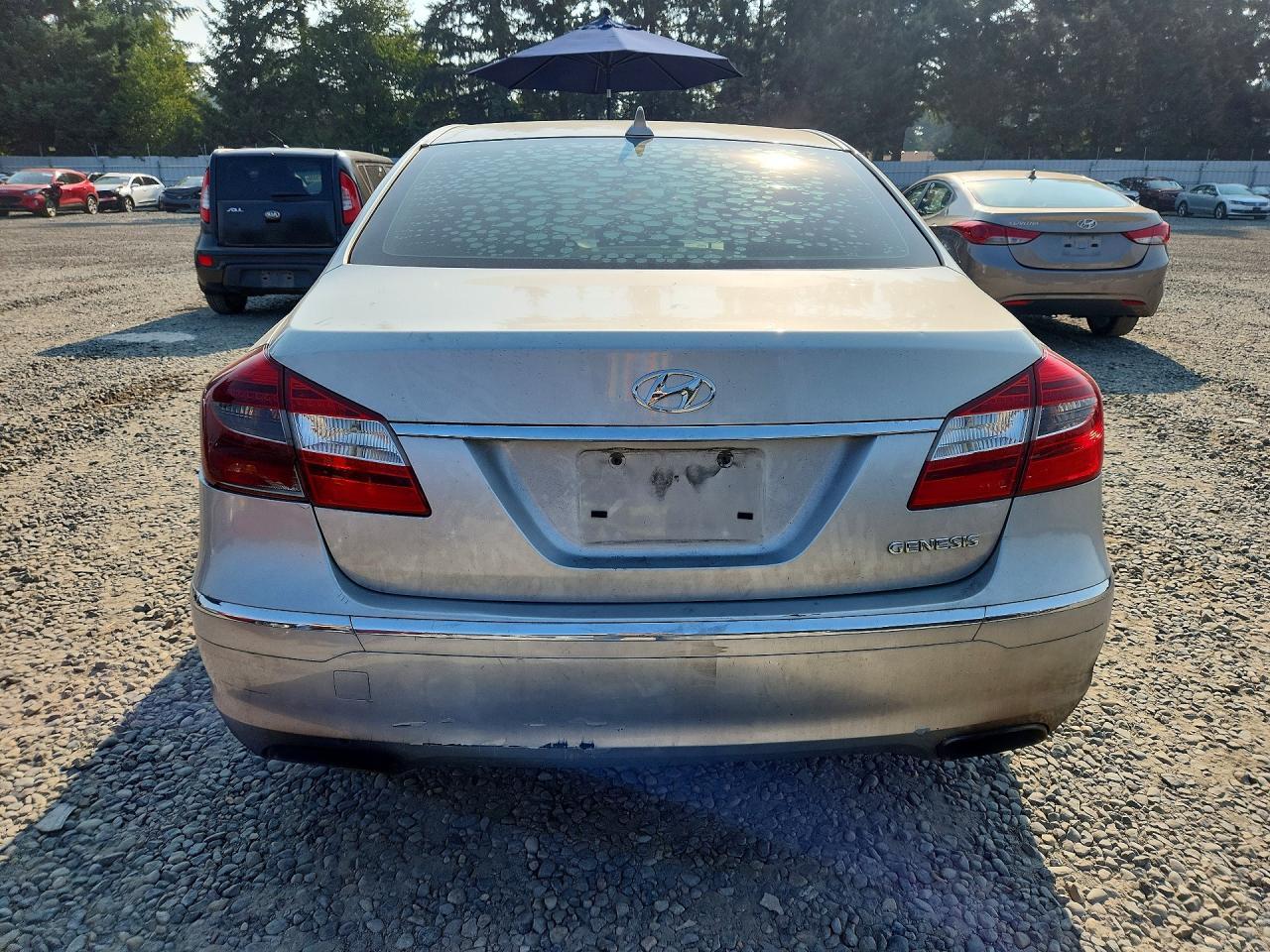 2012 Hyundai Genesis 3.8L - Фото 6