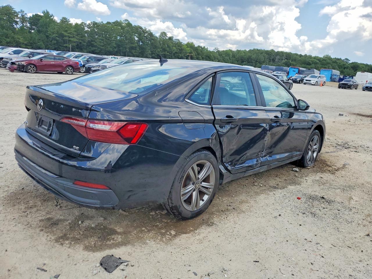 2024 Volkswagen Jetta Se - Image 3