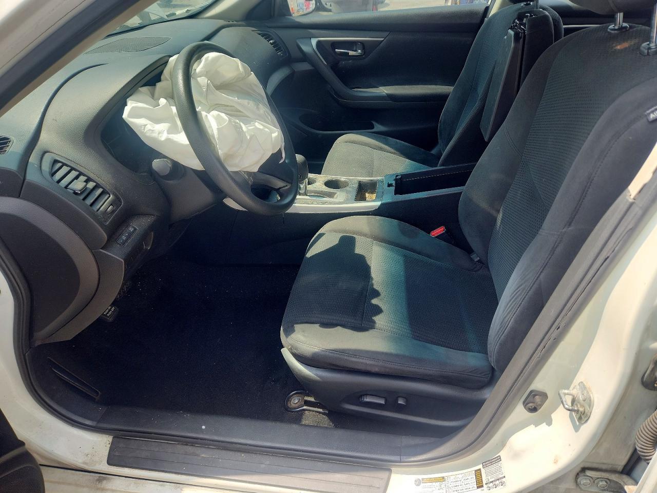 2015 Nissan Altima 2.5 S - Image 7