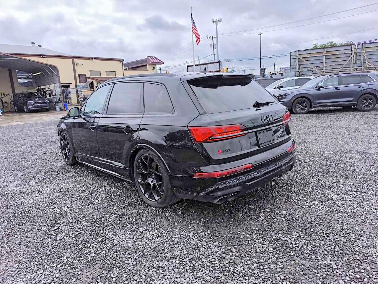 2025 Audi Sq7 Prestige - Image 2
