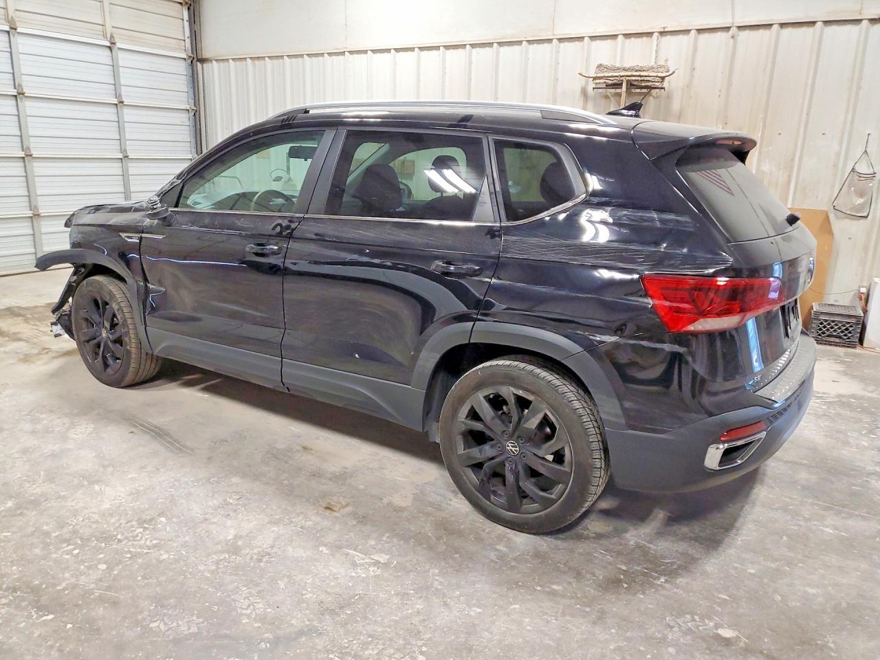 2022 Volkswagen Taos Se - Фото 2