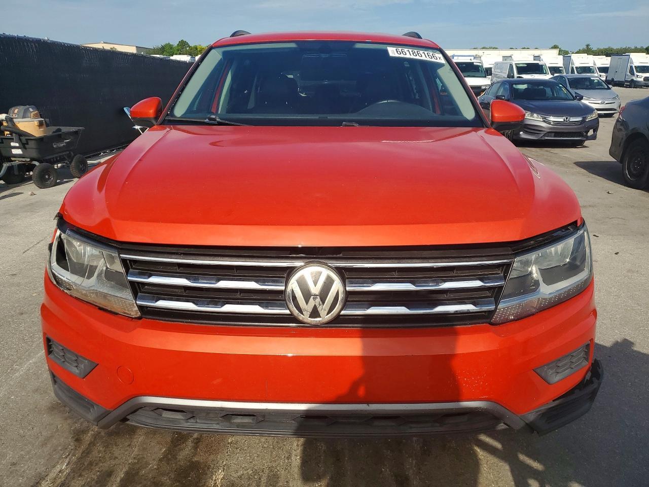 2018 Volkswagen Tiguan Se - Image 5