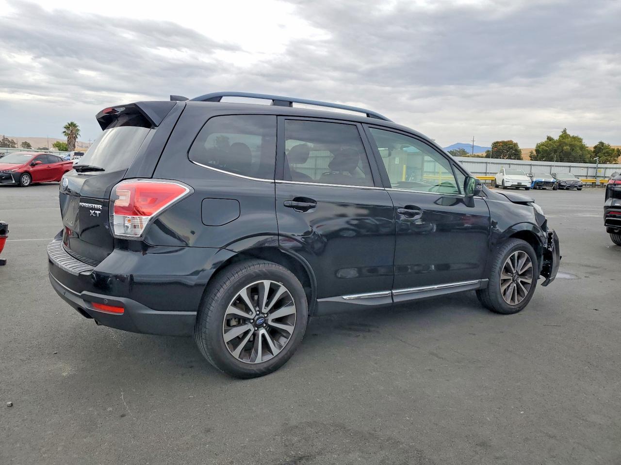2017 Subaru Forester 2.0Xt Touring - Фото 3