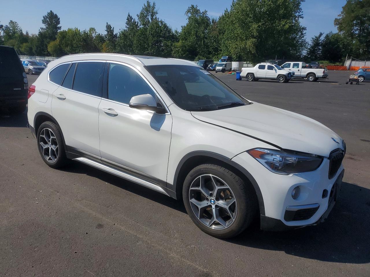 2019 BMW X1 xDrive28I - Фото 4