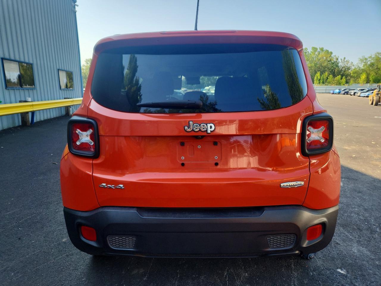 2015 Jeep Renegade Latitude - Фото 6