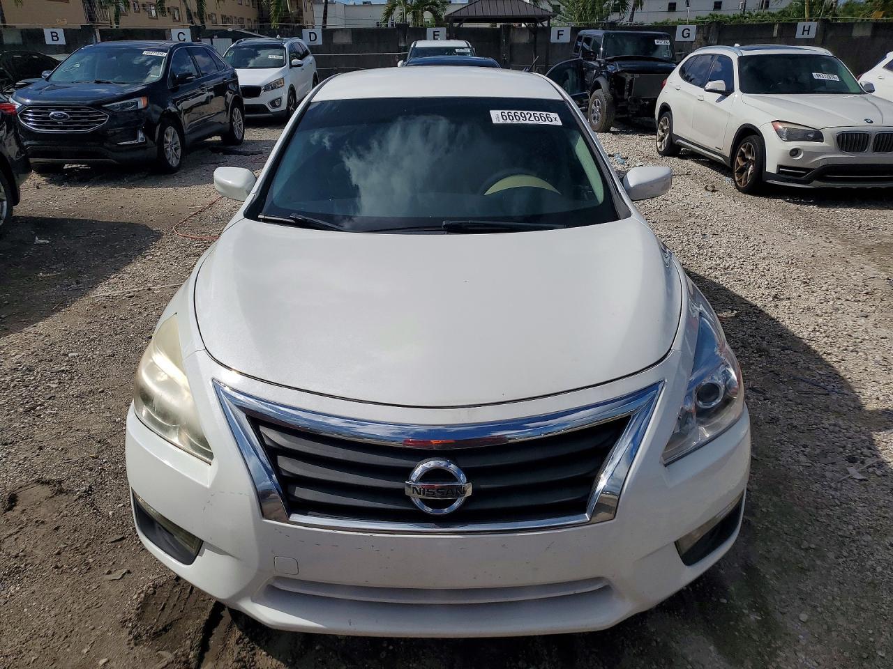 2014 Nissan Altima 2.5 S - Image 5