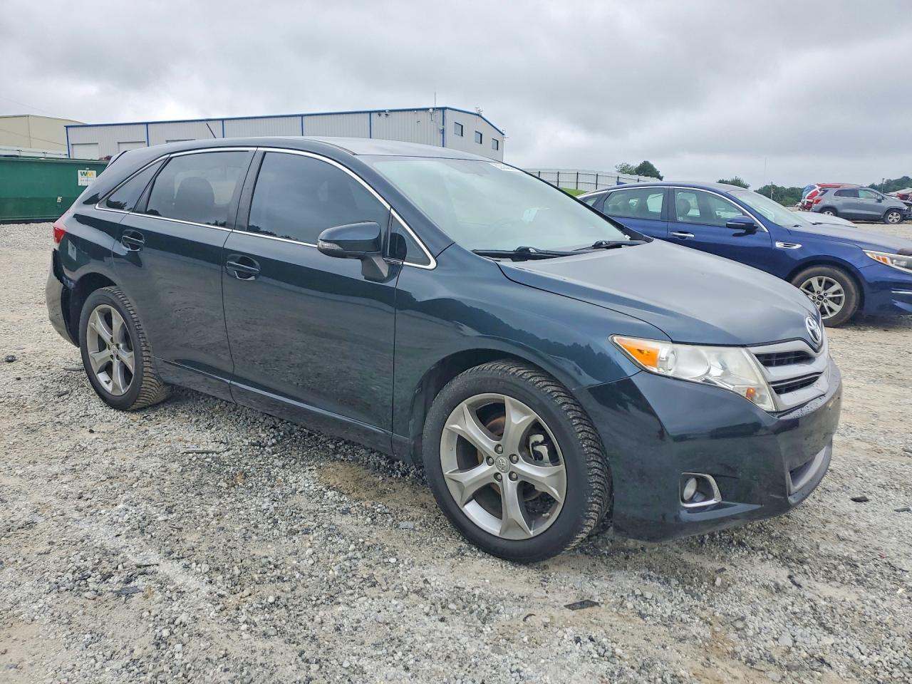 2013 Toyota Venza Le - Image 4