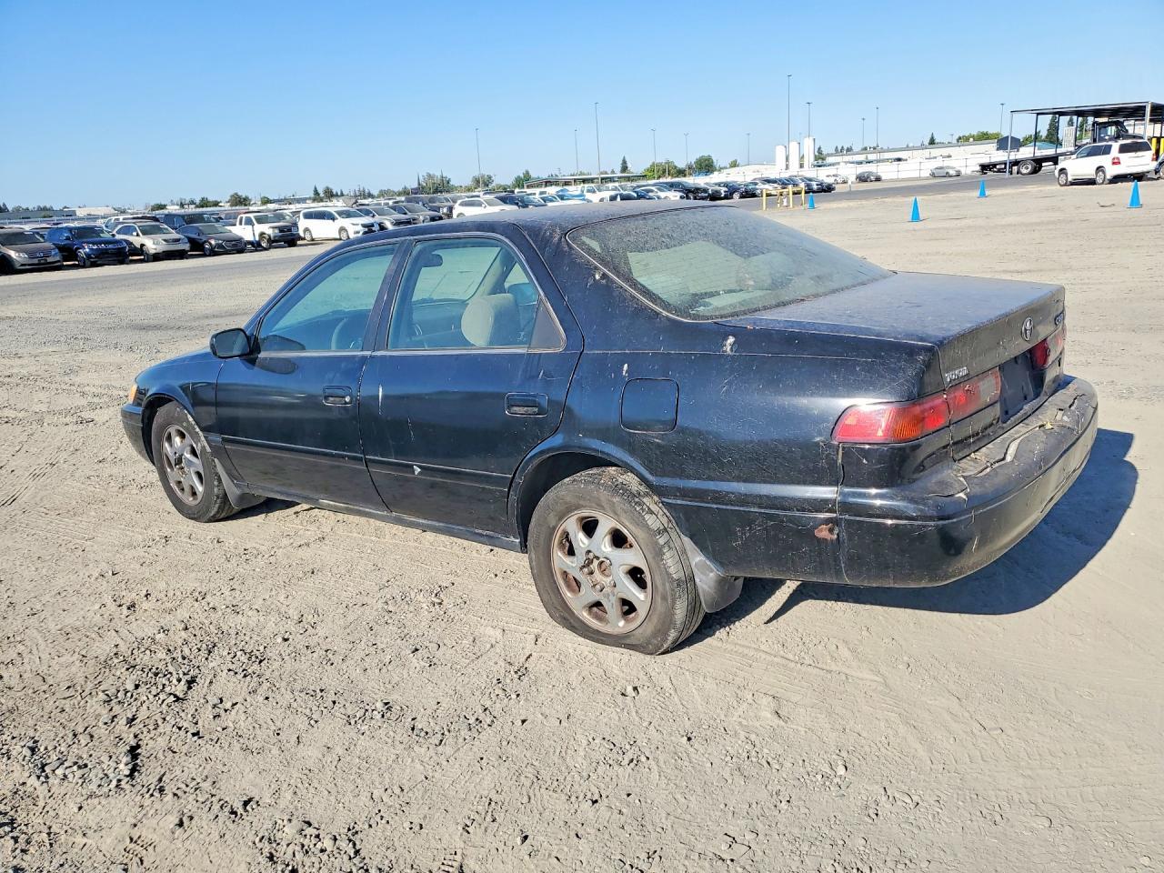 1998 Toyota Camry Le V6 - Image 2