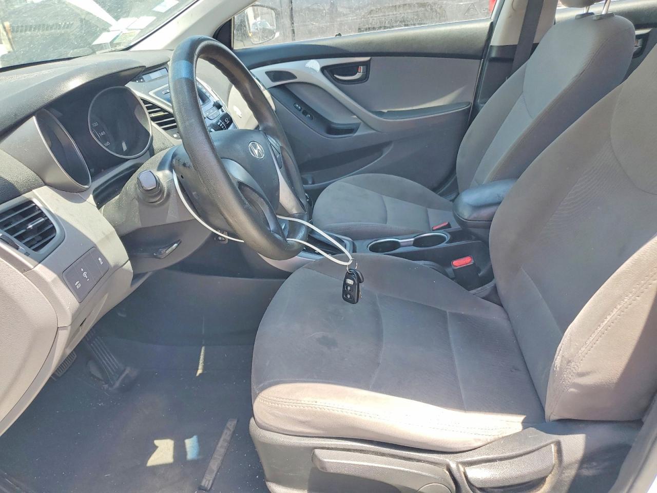 2016 Hyundai Elantra Se - Фото 7