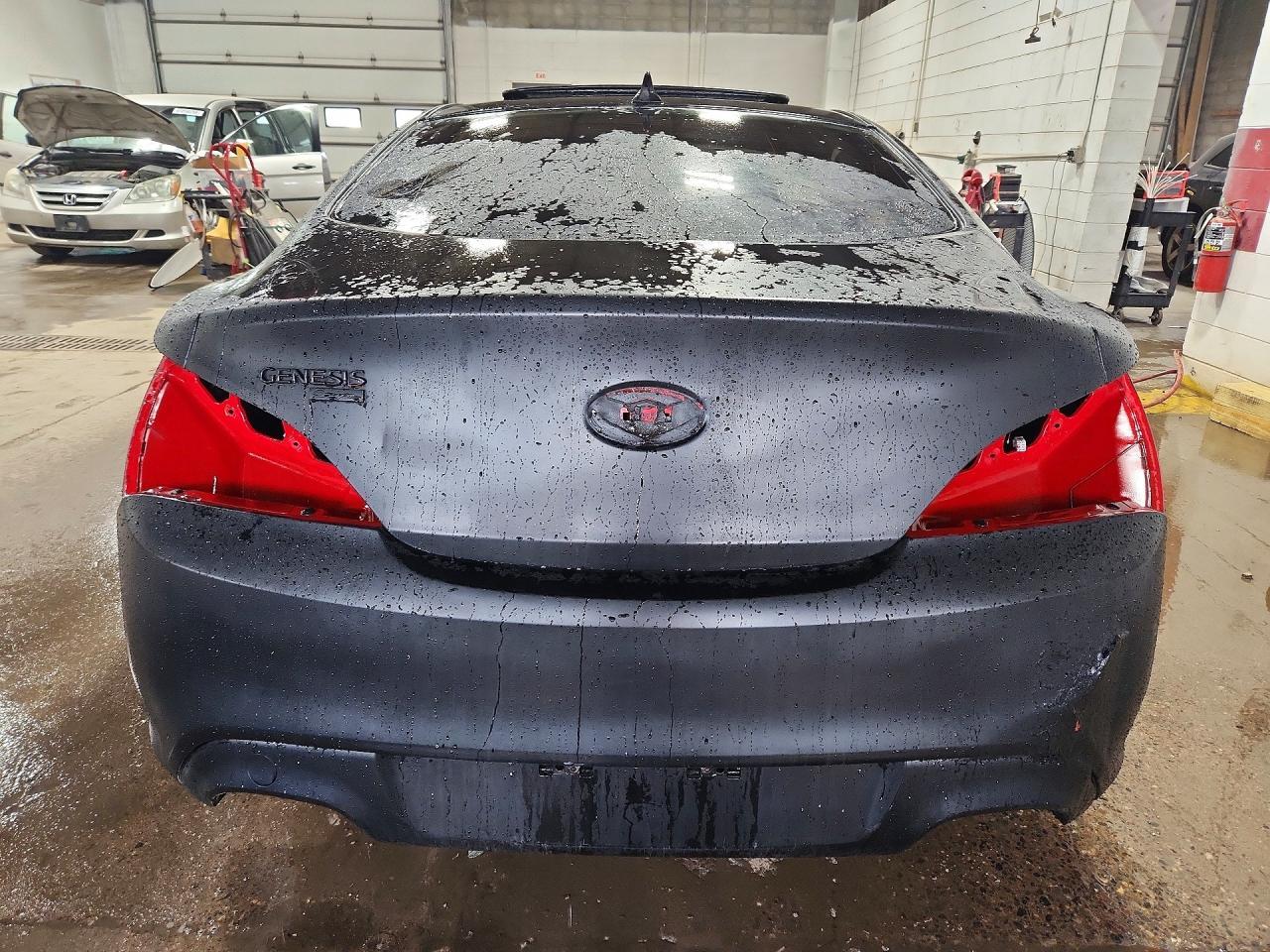 2011 Hyundai Genesis Coupe 3.8L R-Spec - Фото 6