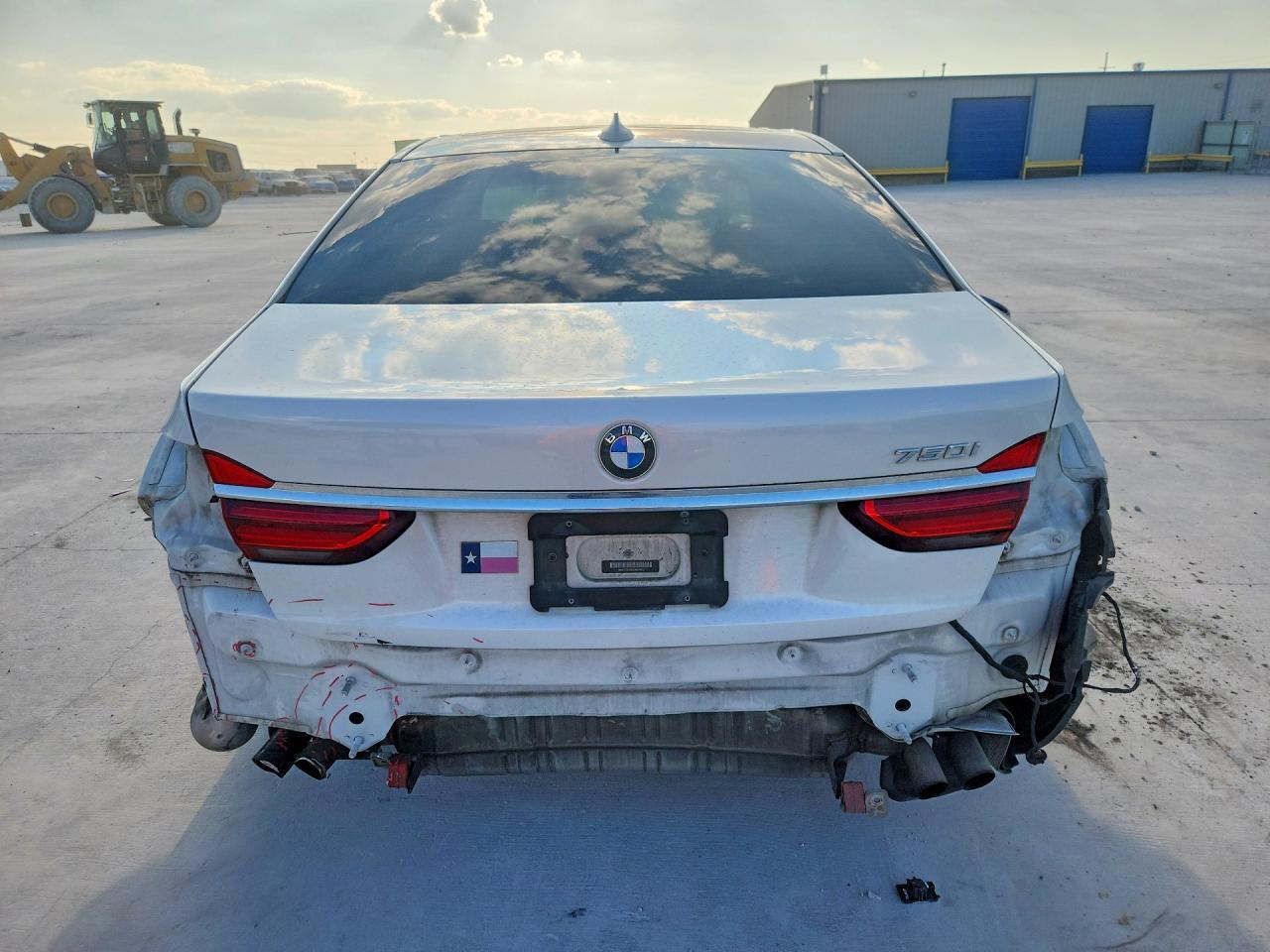 2019 BMW 750 I - Фото 6