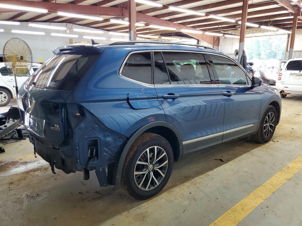 2018 Volkswagen Tiguan Se - Фото 3
