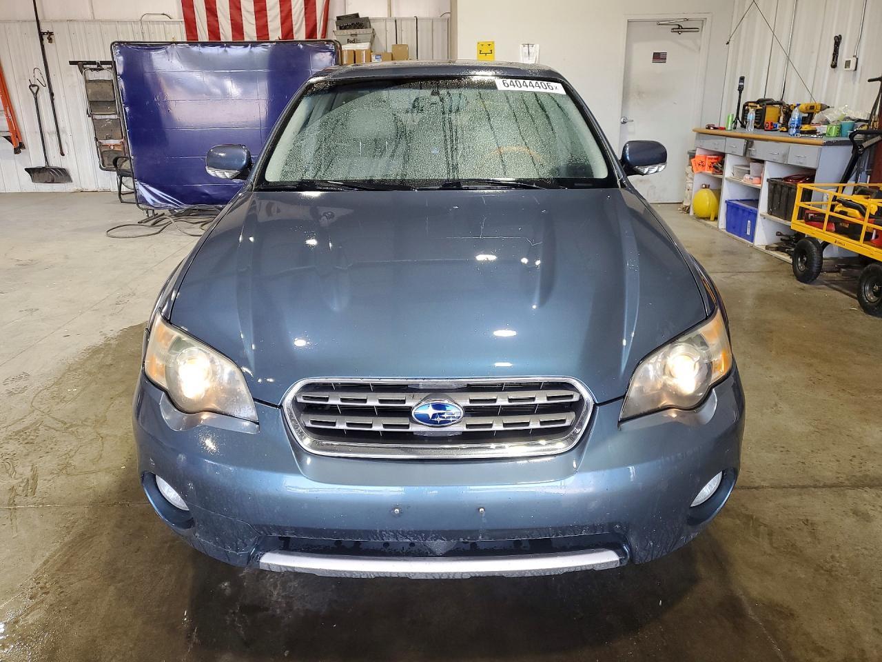 2005 Subaru Legacy Outback 3.0R - Фото 5