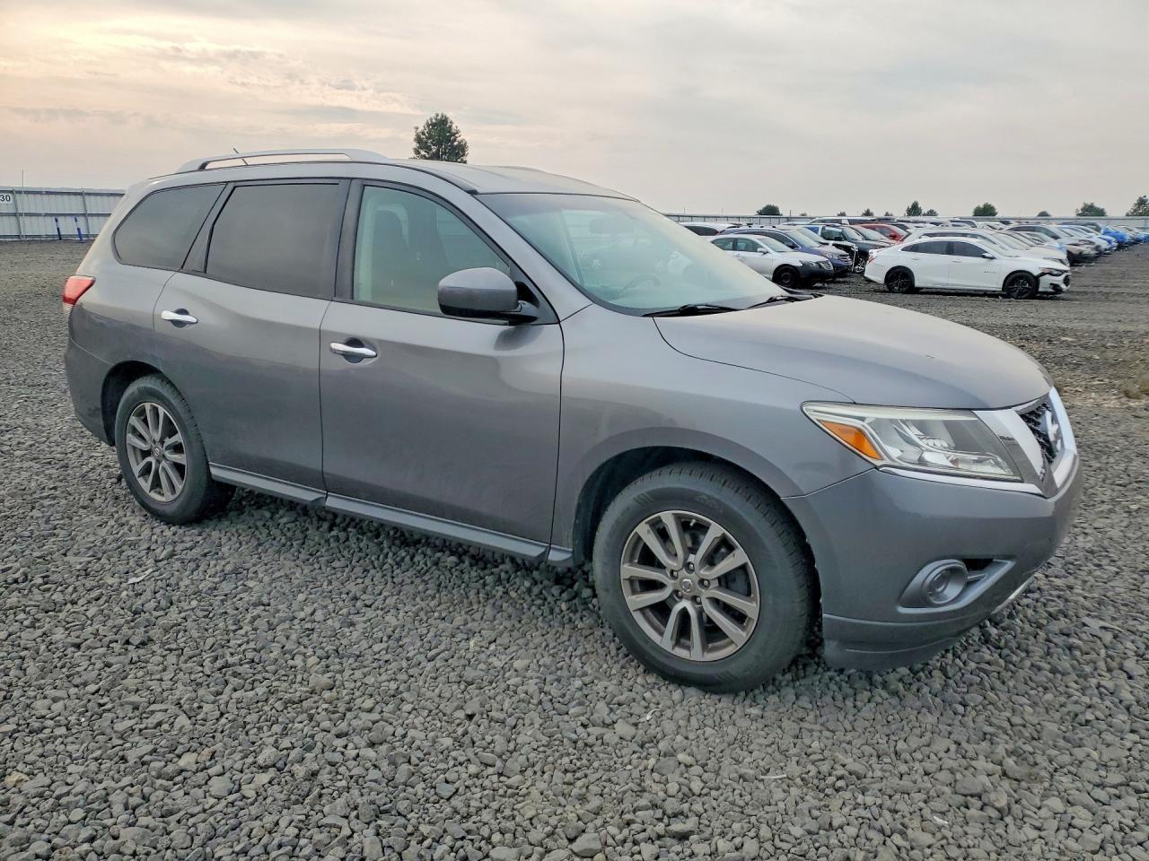 2015 Nissan Pathfinder S - Фото 4