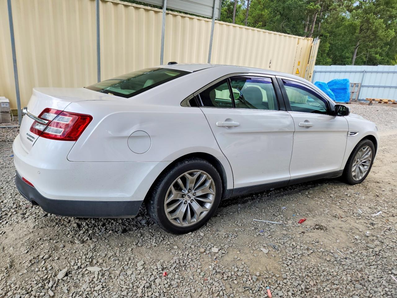 2018 Ford Taurus Limited - Фото 3