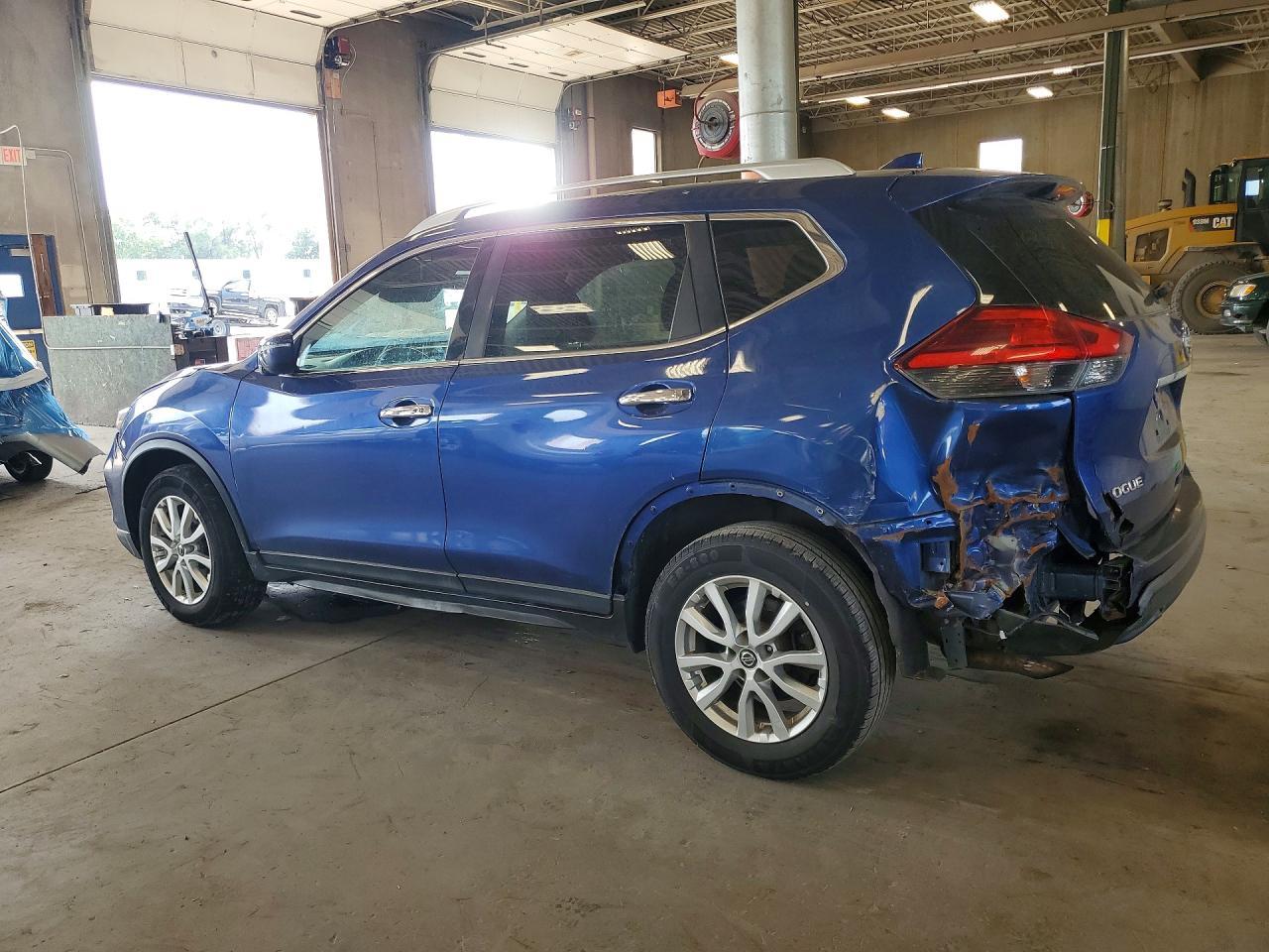2017 Nissan Rogue Sv - Image 2