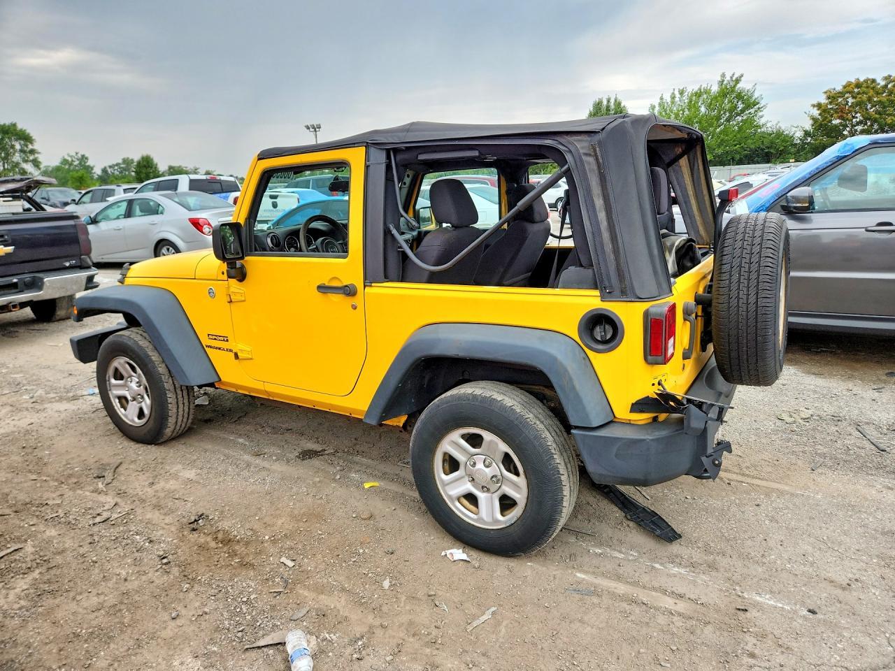 2015 Jeep Wrangler Sport - Фото 2