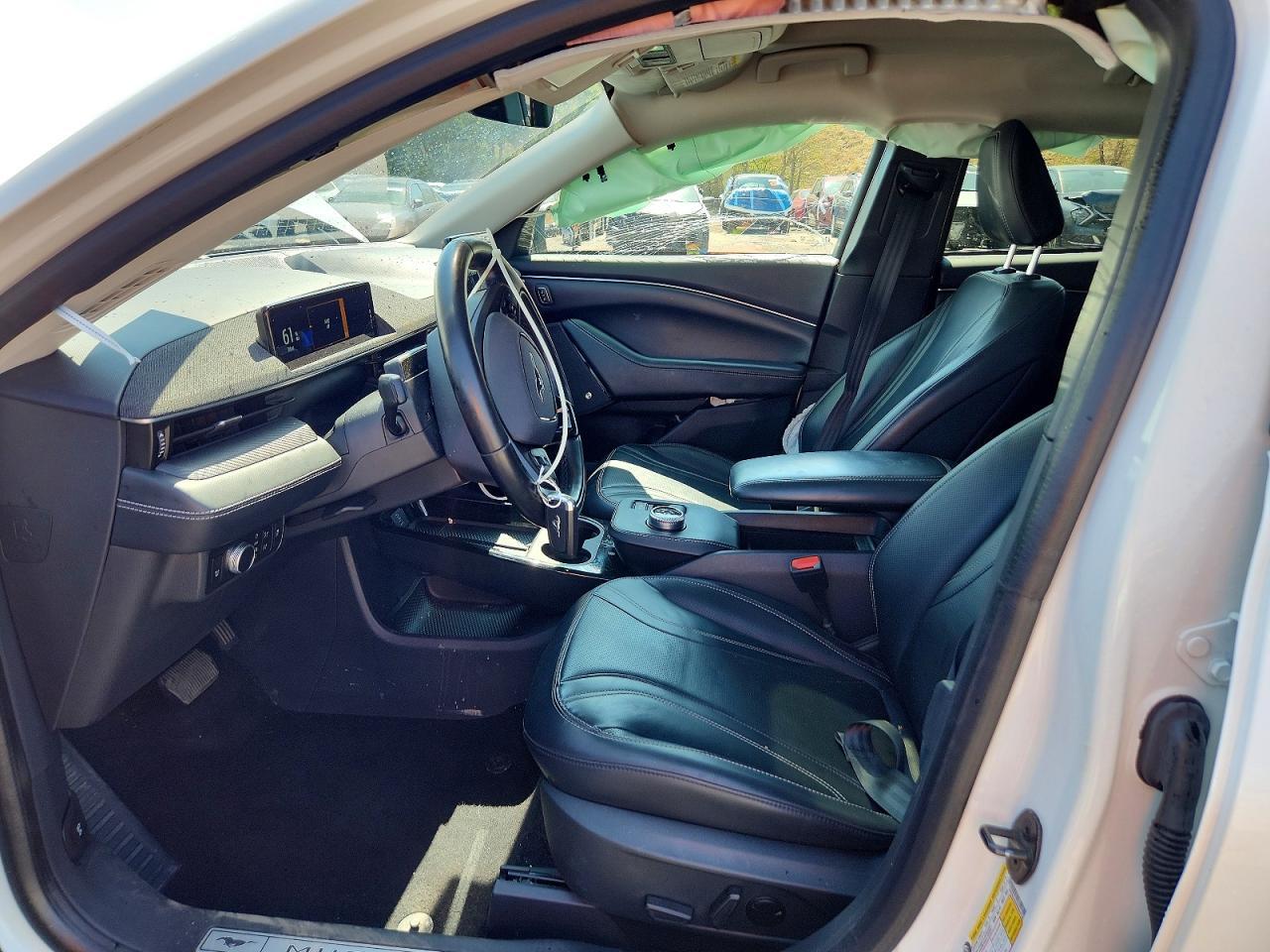 2021 Ford Mustang Mach-E Premium - Фото 7