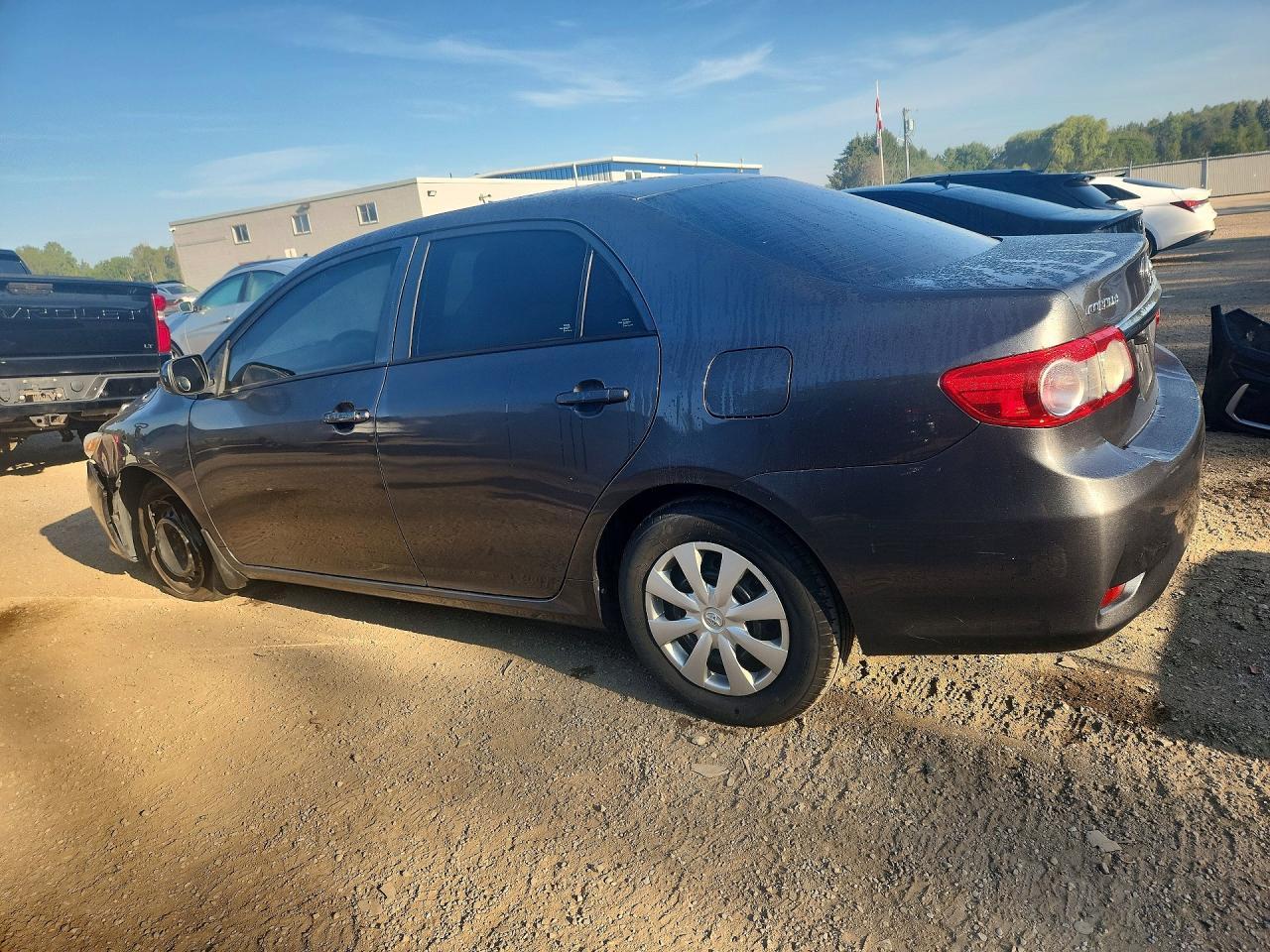 2013 Toyota Corolla Base - Фото 2