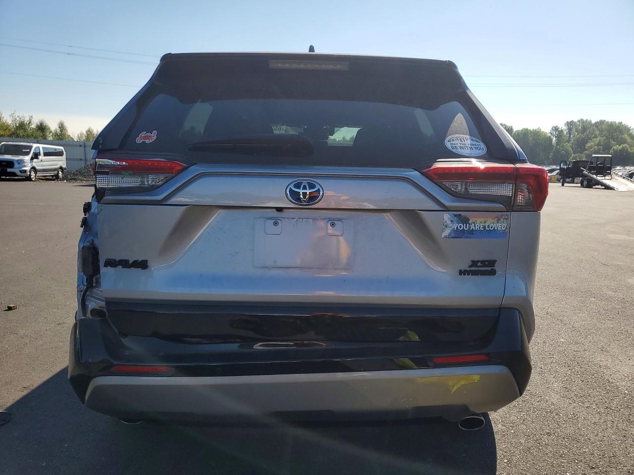 2024 Toyota Rav4 Xse - Image 6