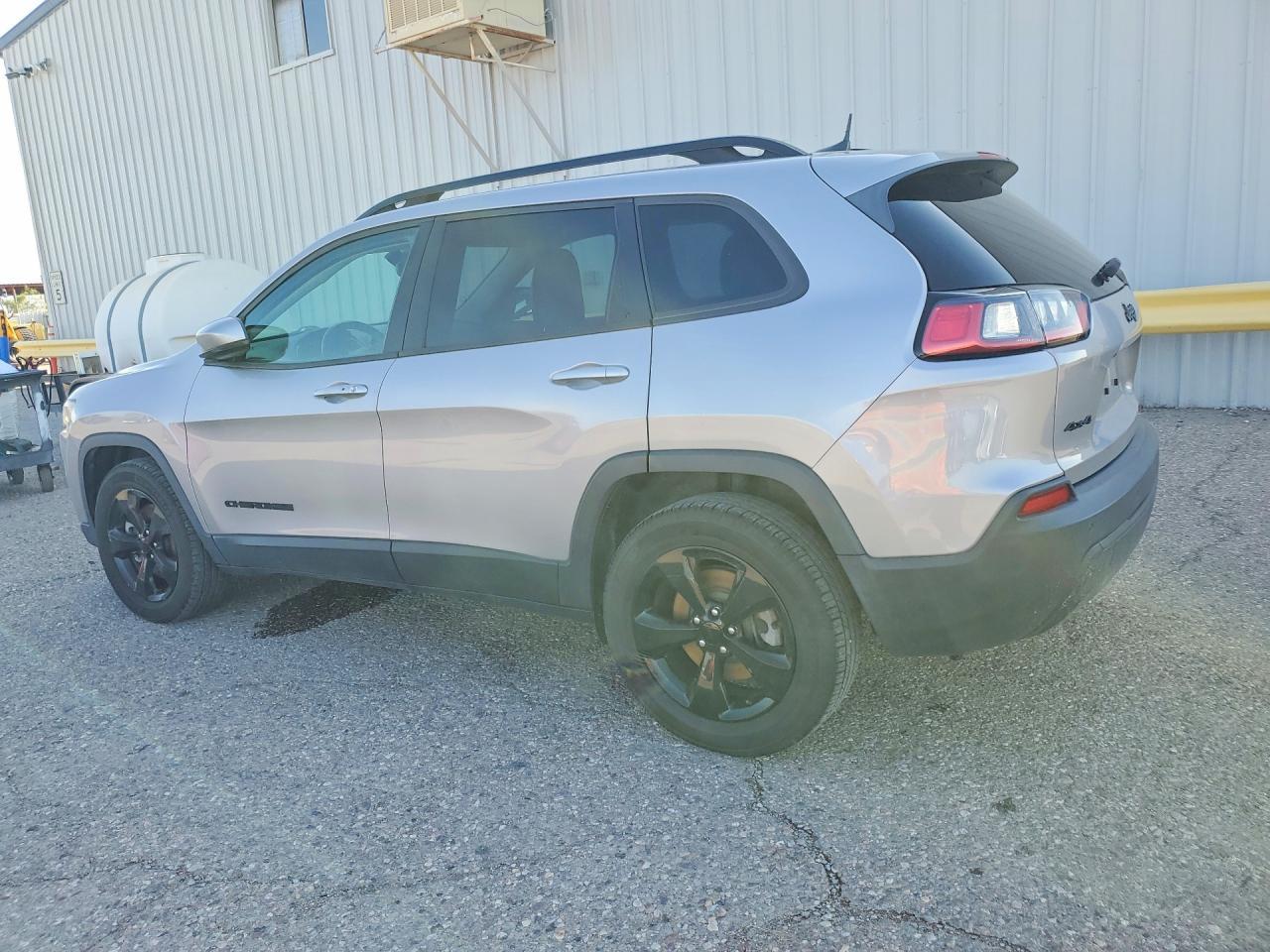 2019 Jeep Cherokee Latitude Plus - Image 2