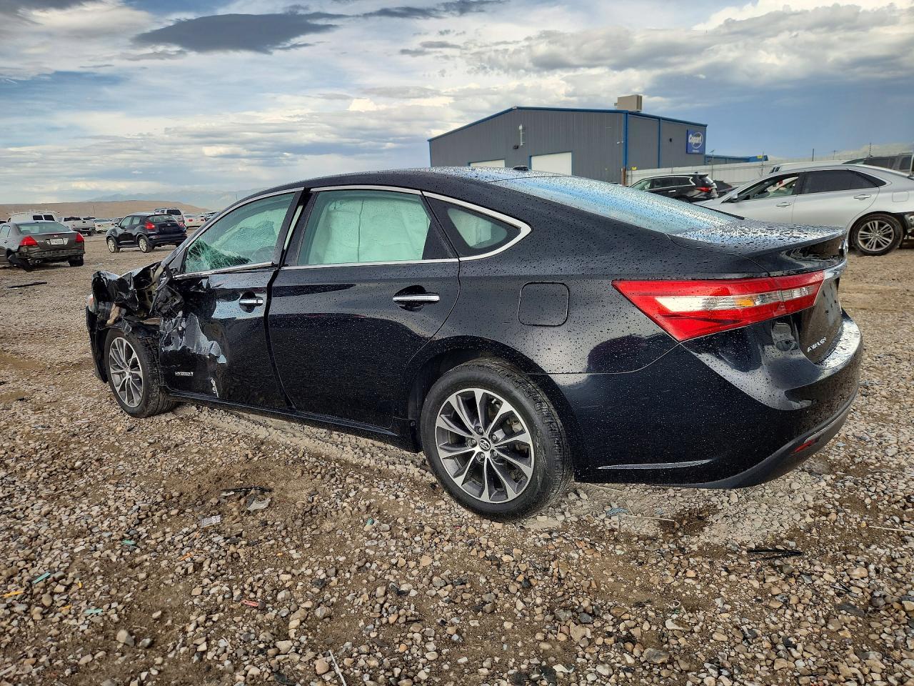 2018 Toyota Avalon Hybrid Xle Premium - Image 2