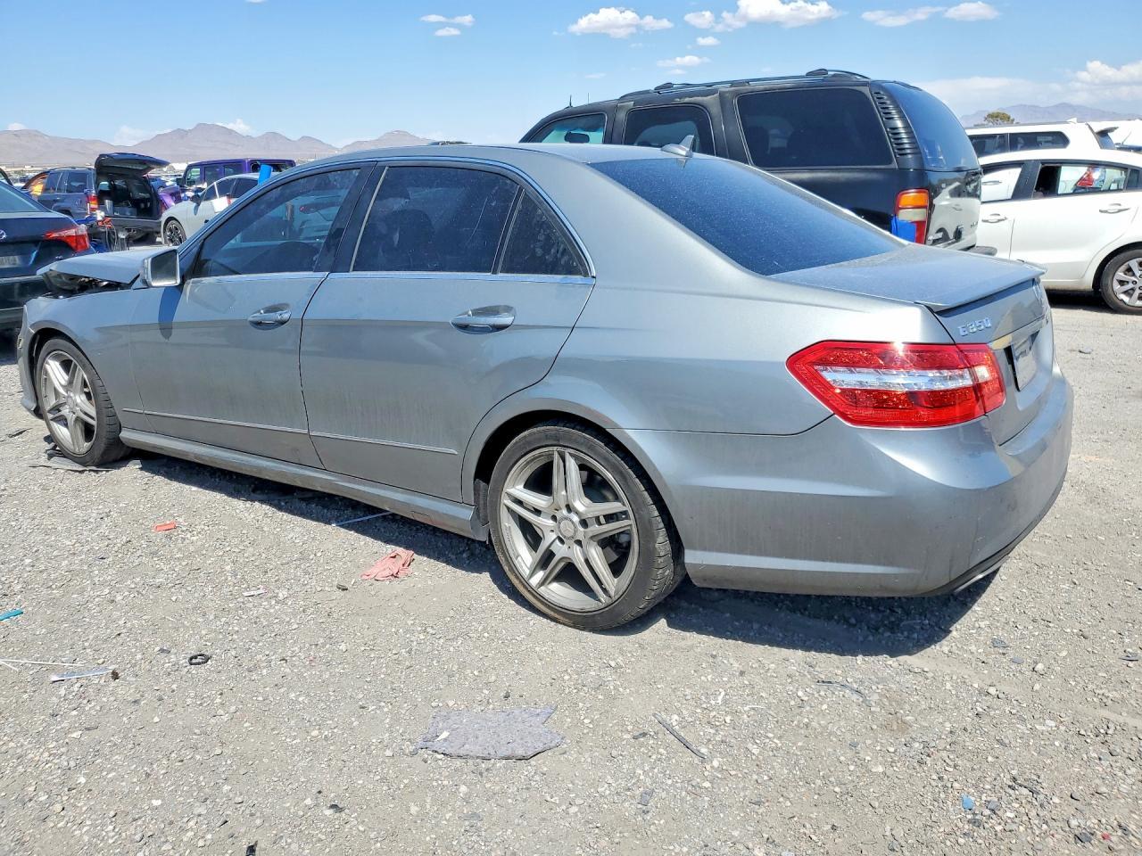 2011 Mercedes-Benz E 350 - Фото 2