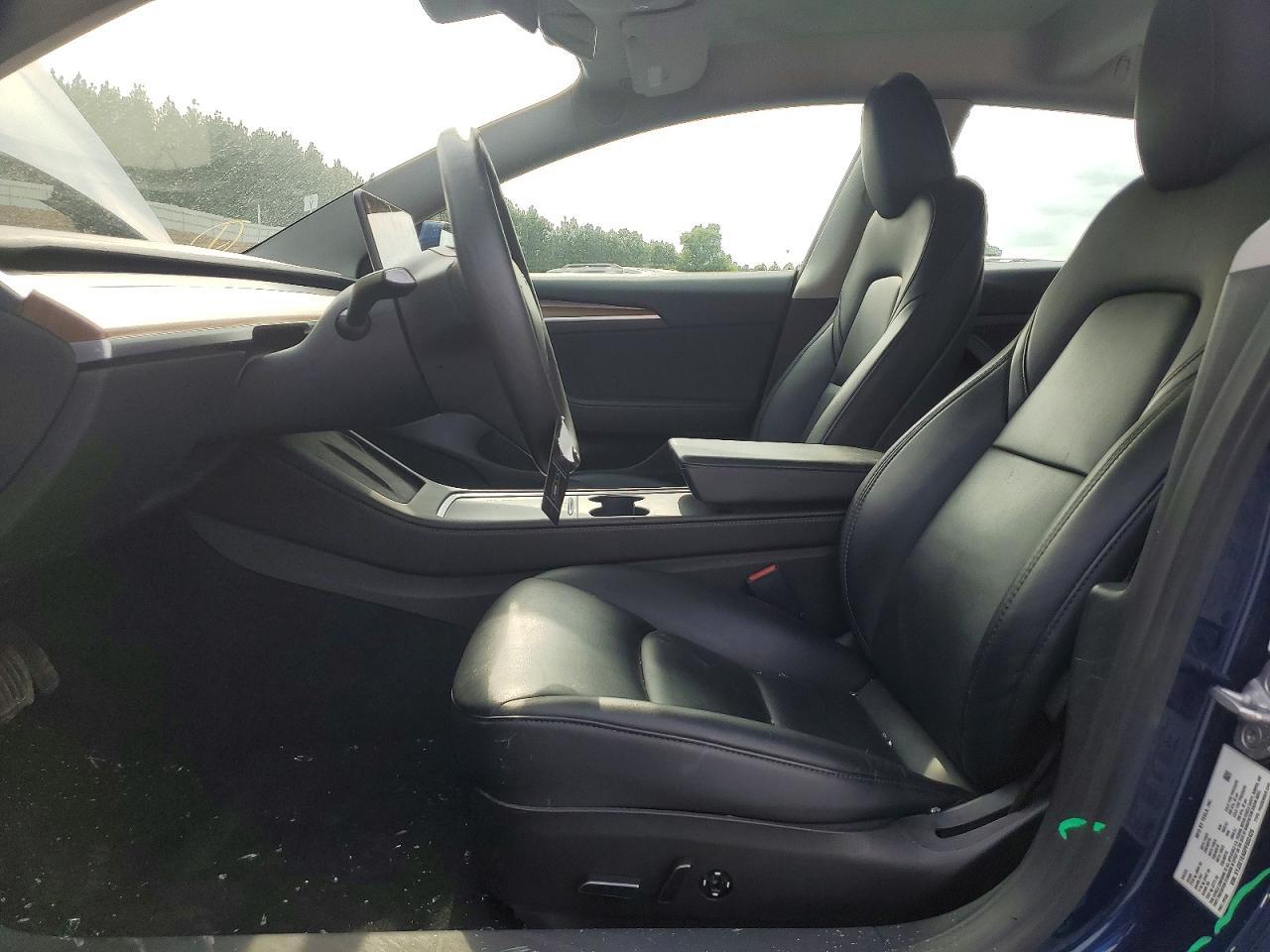 2023 Tesla Model 3 - Фото 7